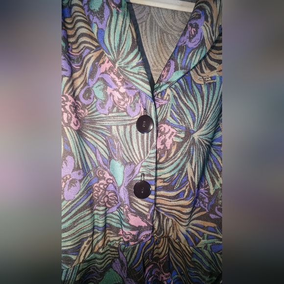 Vintage floral collared long sleeve button up dress with matching belt - Picture 3 of 6